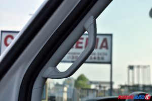 VOLKSWAGEN CRAFTER 50/35 2.0 BITDI 177 CV DSG L4 RWD FURGONE CON CENTINA E TELO USATO