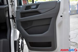 VOLKSWAGEN CRAFTER 50/35 2.0 BITDI 177 CV DSG L4 RWD FURGONE CON CENTINA E TELO USATO