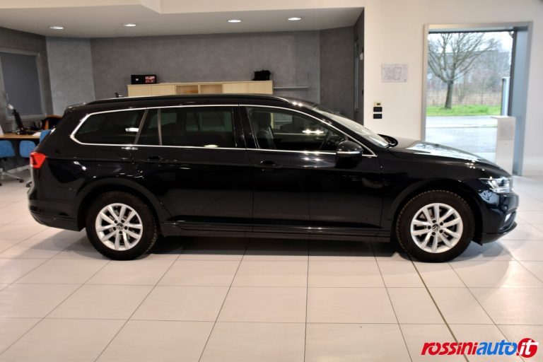 VOLKSWAGEN PASSAT VARIANT 2.0 TDI 150 CV DSG BUSINESS USATA
