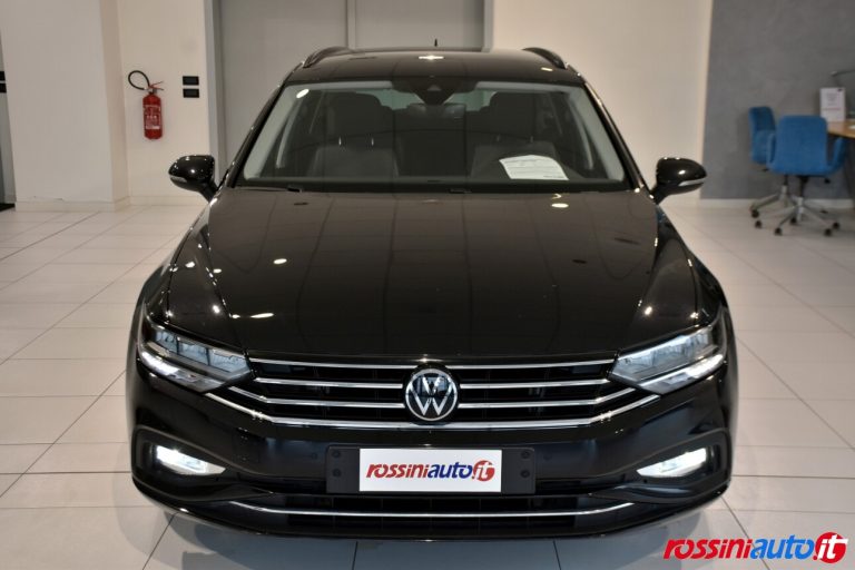 VOLKSWAGEN PASSAT VARIANT 2.0 TDI 150 CV DSG BUSINESS USATA