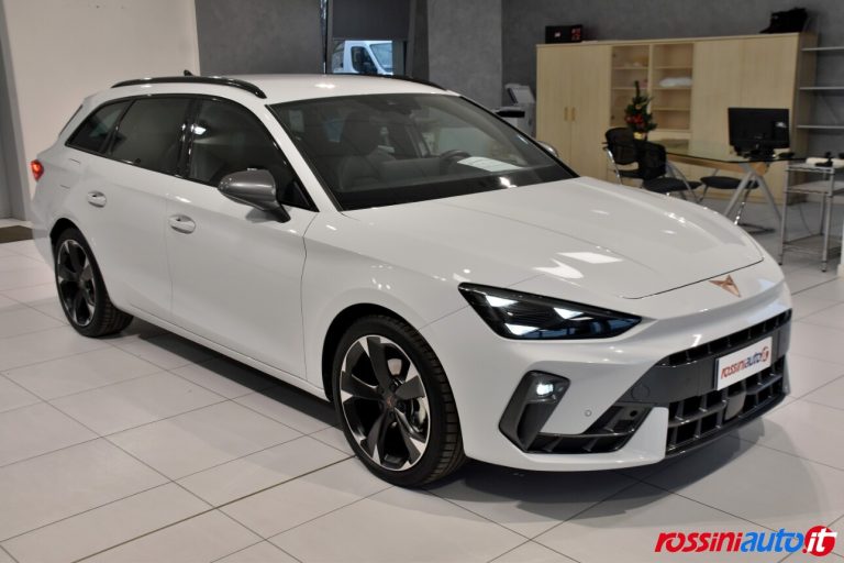 CUPRA NUOVA LEON SPORTSTOURER 1.5 HYBRID 150 CV DSG USATA