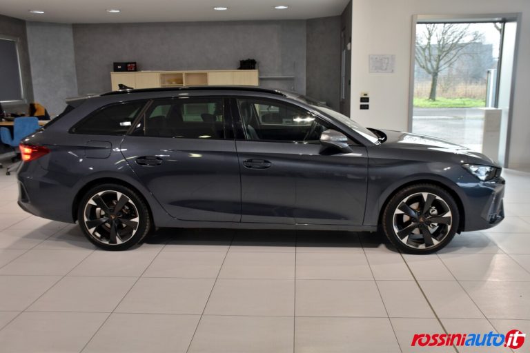 CUPRA NEW LEON SPORTSTOURER 1.5 HYBRID 150 CV DSG USATA