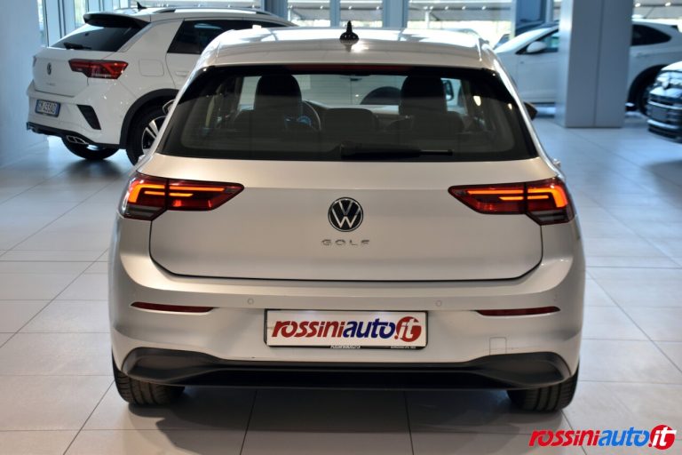 VOLKSWAGEN GOLF 8 BENZINA 1.5 TSI 131 CV LIFE USATA