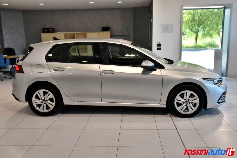 VOLKSWAGEN GOLF 8 BENZINA 1.5 TSI 131 CV LIFE USATA
