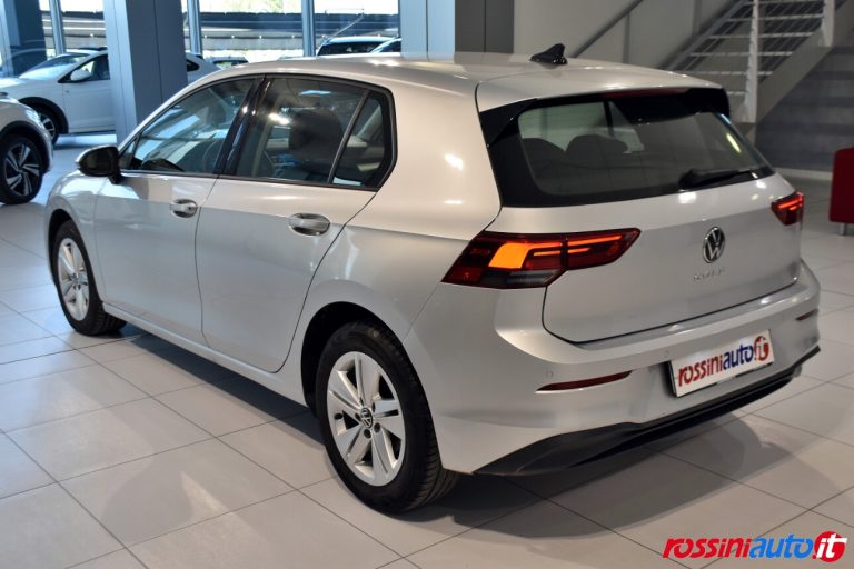 VOLKSWAGEN GOLF 8 BENZINA 1.5 TSI 131 CV LIFE USATA