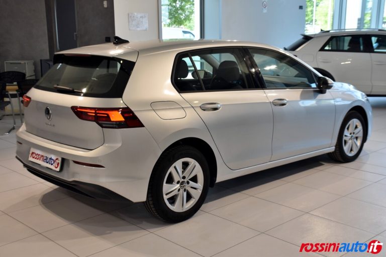 VOLKSWAGEN GOLF 8 BENZINA 1.5 TSI 131 CV LIFE USATA