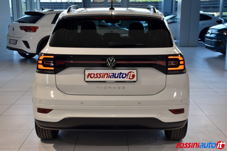 VOLKSWAGEN T-CROSS 1.0 TSI 95 CV SPORT R-LINE USATA