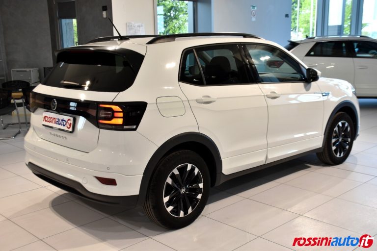 VOLKSWAGEN T-CROSS 1.0 TSI 95 CV SPORT R-LINE USATA