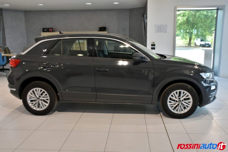 VOLKSWAGEN T-ROC 1.0 TSI 110 CV BUSINESS BENZINA USATO