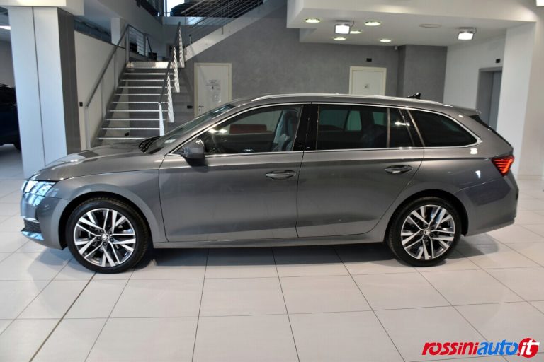 SKODA NEW OCTAVIA WAGON 2.0 TDI 150 CV DSG STYLE USATA