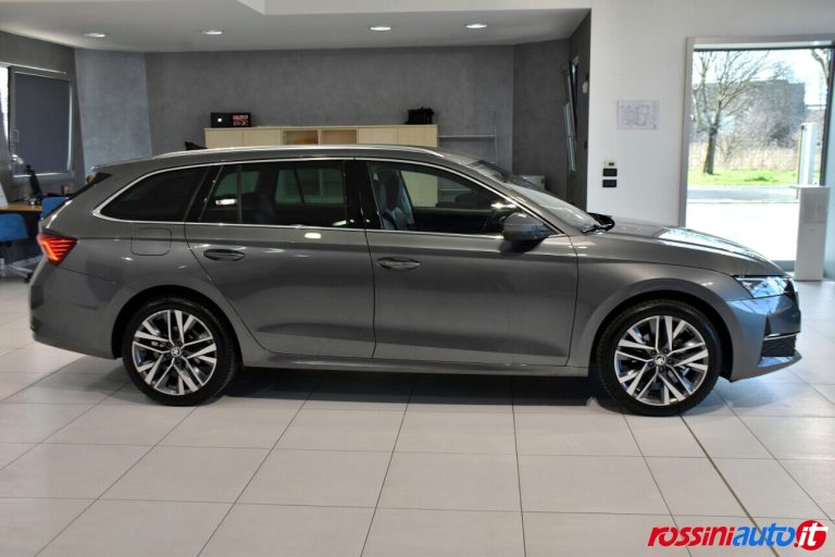 SKODA NEW OCTAVIA WAGON 2.0 TDI 150 CV DSG STYLE USATA