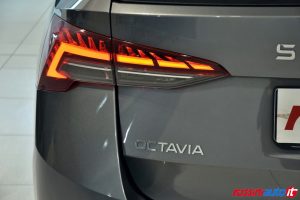 SKODA NEW OCTAVIA WAGON 2.0 TDI 150 CV DSG STYLE USATA