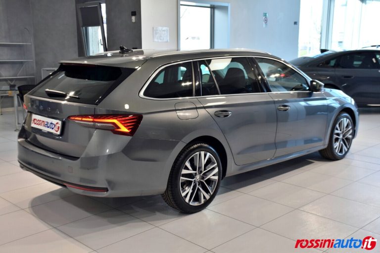 SKODA NEW OCTAVIA WAGON 2.0 TDI 150 CV DSG STYLE USATA