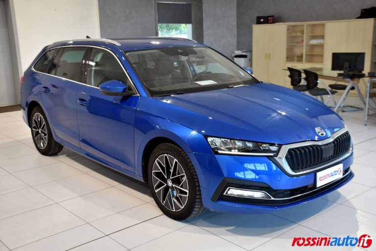 SKODA OCTAVIA WAGON 2.0 TDI 150 CV DSG STYLE DIESEL USATA
