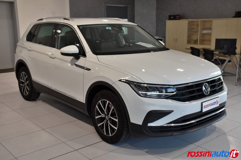 VOLKSWAGEN TIGUAN BENZINA 1.5 TSI 150 CV DSG LIFE USATA