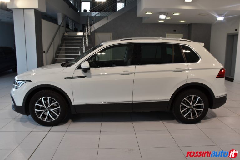 VOLKSWAGEN TIGUAN BENZINA 1.5 TSI 150 CV DSG LIFE USATA