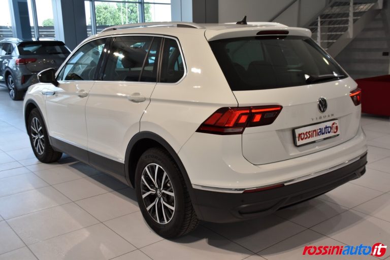VOLKSWAGEN TIGUAN BENZINA 1.5 TSI 150 CV DSG LIFE USATA