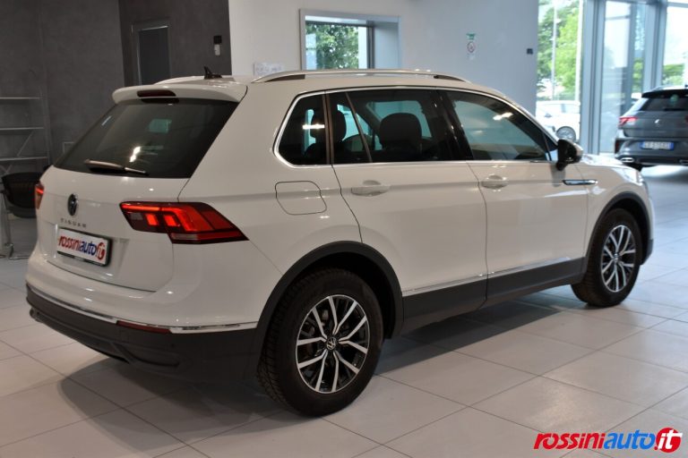 VOLKSWAGEN TIGUAN BENZINA 1.5 TSI 150 CV DSG LIFE USATA