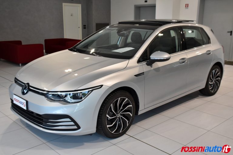 VOLKSWAGEN GOLF 8 1.5 ETSI 131 CV DSG STYLE USATA