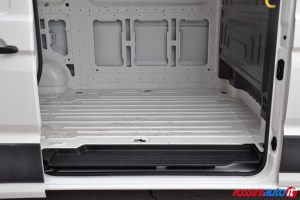 VOLKSWAGEN CRAFTER 30Q 2.0 TDI 140 CV LOGISTIC L3H3 USATO