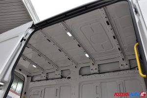 VOLKSWAGEN CRAFTER 30Q 2.0 TDI 140 CV LOGISTIC L3H3 USATO