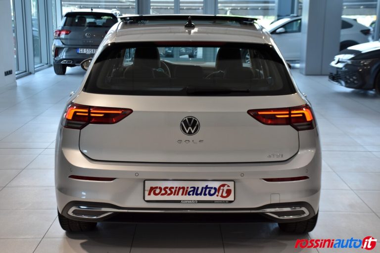 VOLKSWAGEN GOLF 8 1.5 ETSI 131 CV DSG STYLE USATA
