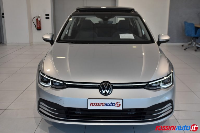 VOLKSWAGEN GOLF 8 1.5 ETSI 131 CV DSG STYLE USATA