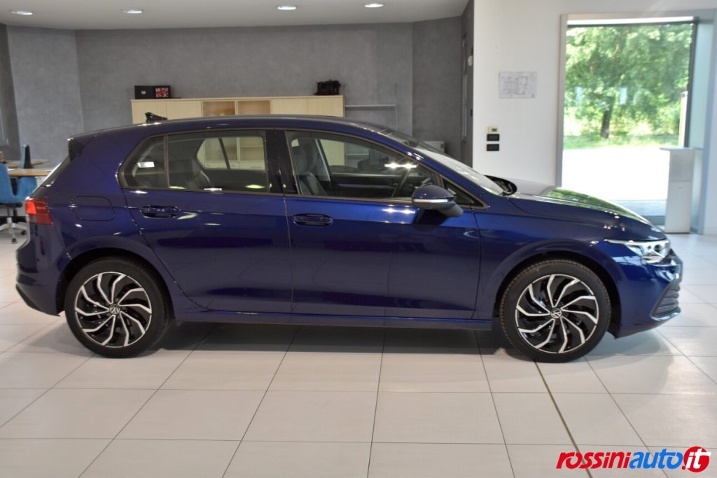 VOLKSWAGEN GOLF 8 DIESEL 2.0 TDI 116 CV LIFE USATA