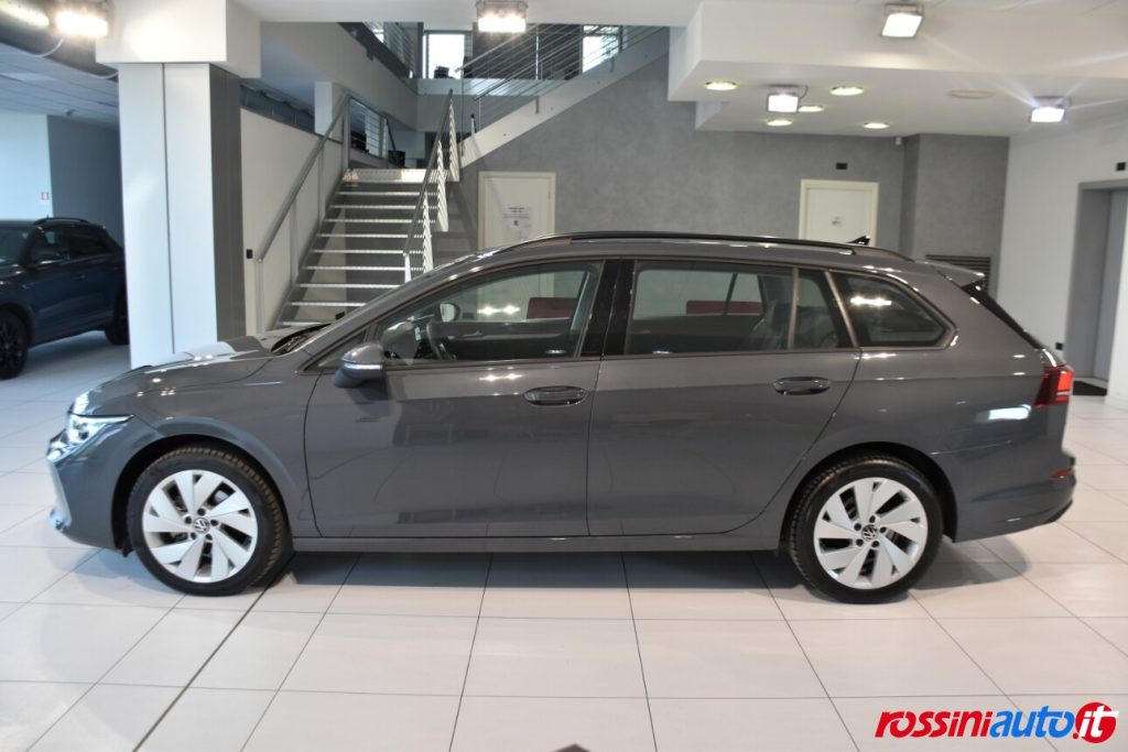 VOLKSWAGEN NUOVA GOLF VARIANT 1.5 ETSI 116 CV DSG LIFE USATA