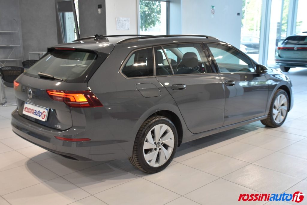 VOLKSWAGEN NUOVA GOLF VARIANT 1.5 ETSI 116 CV DSG LIFE USATA