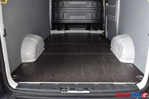 VOLKSWAGEN NUOVO CRAFTER 30Q 2.0 TDI 140 CV L3H3 LOGISTIC USATO