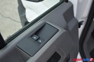 VOLKSWAGEN NUOVO CRAFTER 30Q 2.0 TDI 140 CV L3H3 LOGISTIC USATO