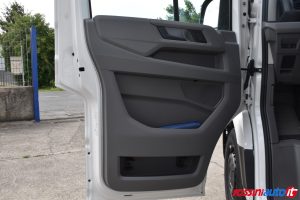 VOLKSWAGEN NUOVO CRAFTER 30Q 2.0 TDI 140 CV L3H3 LOGISTIC USATO