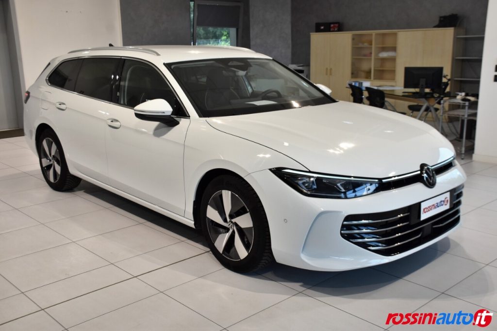 VOLKSWAGEN NUOVA PASSAT 2.0 TDI 150 CV DSG ELEGANCE USATA