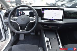 VOLKSWAGEN NUOVA PASSAT 2.0 TDI 150 CV DSG ELEGANCE USATA