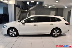 VOLKSWAGEN NUOVA PASSAT 2.0 TDI 150 CV DSG ELEGANCE USATA