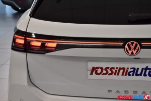 VOLKSWAGEN NUOVA PASSAT 2.0 TDI 150 CV DSG ELEGANCE USATA