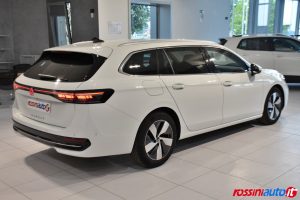 VOLKSWAGEN NUOVA PASSAT 2.0 TDI 150 CV DSG ELEGANCE USATA
