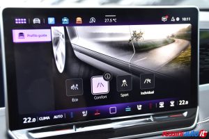 VOLKSWAGEN NUOVA PASSAT 2.0 TDI 150 CV DSG ELEGANCE USATA