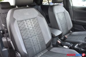 VOLKSWAGEN T-ROC 1.5 TSI 150 CV DSG R-LINE BLACK STYLE USATA
