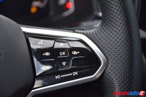 VOLKSWAGEN T-ROC 1.5 TSI 150 CV DSG R-LINE BLACK STYLE USATA