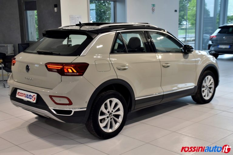 VOLKSWAGEN T-ROC BENZINA 1.5 TSI 150 CV DSG STYLE USATO