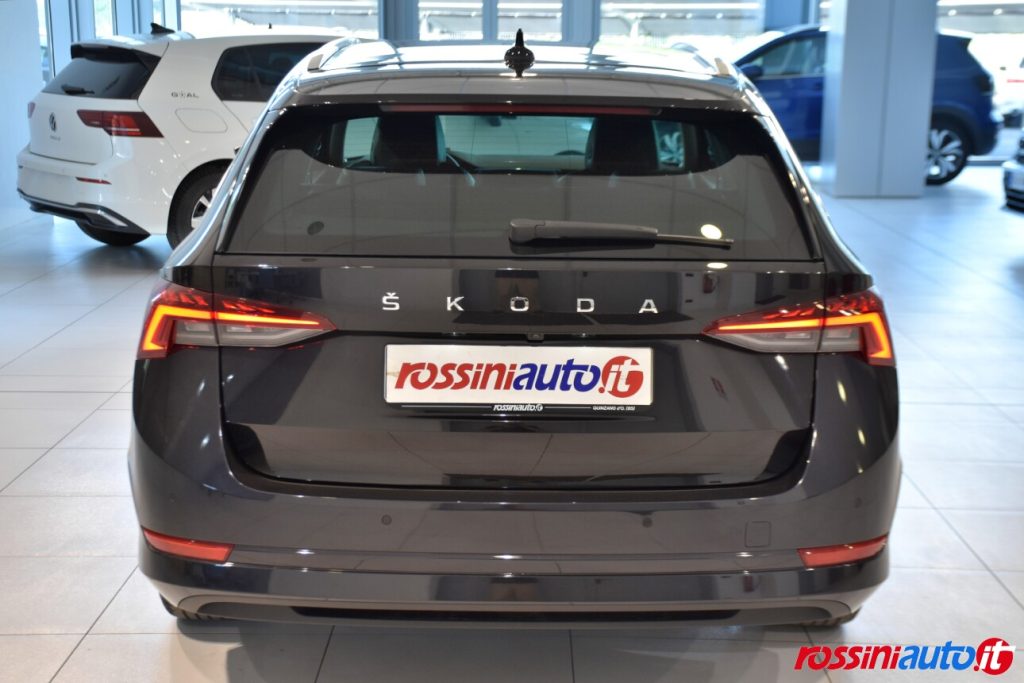 SKODA OCTAVIA WAGON DIESEL 2.0 TDI 150 CV DSG STYLE USATA