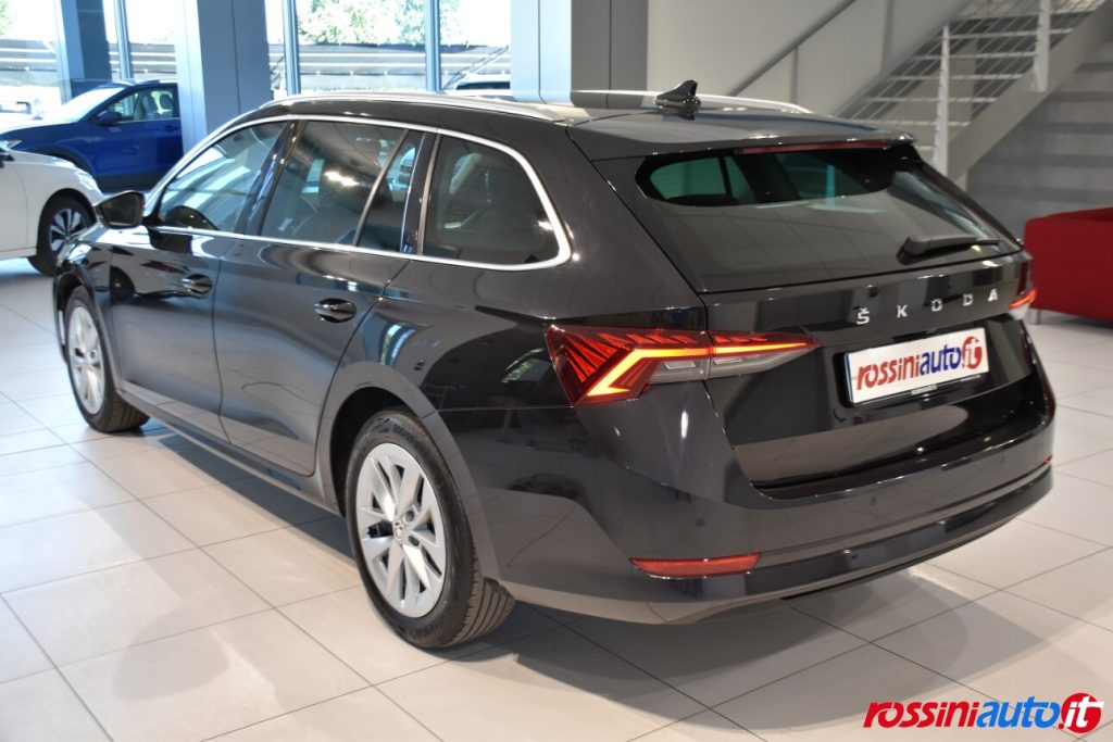 SKODA OCTAVIA WAGON DIESEL 2.0 TDI 150 CV DSG STYLE USATA