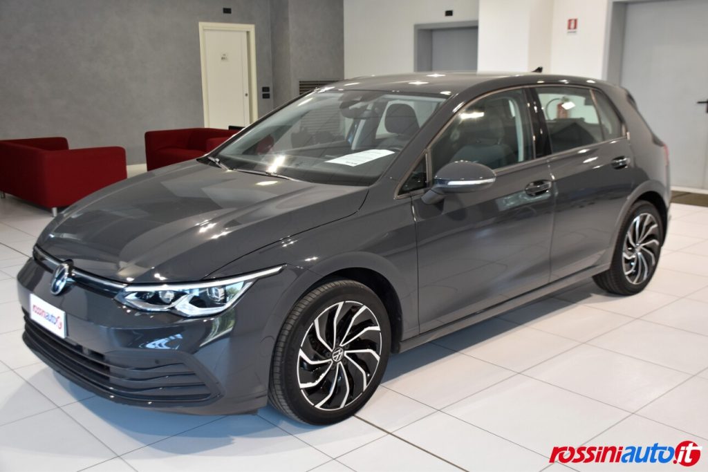 VOLKSWAGEN GOLF 8 BENZINA 1.5 TSI 131 CV LIFE USATA