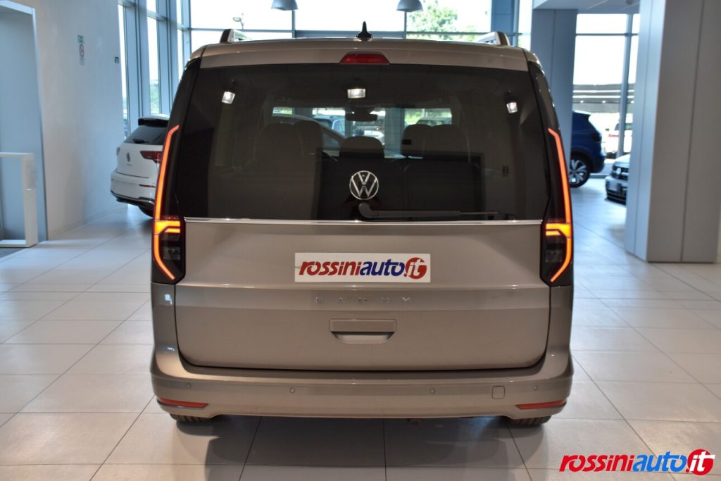 VOLKSWAGEN CADDY MAXI 2.0 TDI 122 CV DSG STYLE 5 POSTI USATO