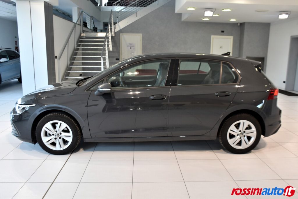 VOLKSWAGEN GOLF 8 1.5 ETSI 131 CV DSG LIFE USATA