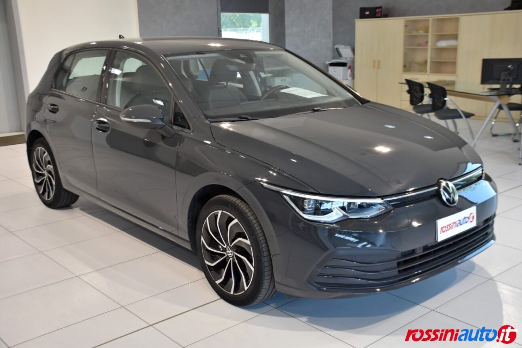 VOLKSWAGEN GOLF 8 BENZINA 1.5 TSI 131 CV LIFE USATA