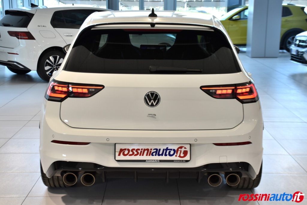 VOLKSWAGEN NUOVA GOLF 8.5 R 2.0 TSI 333 CV DSG 4MOTION USATA