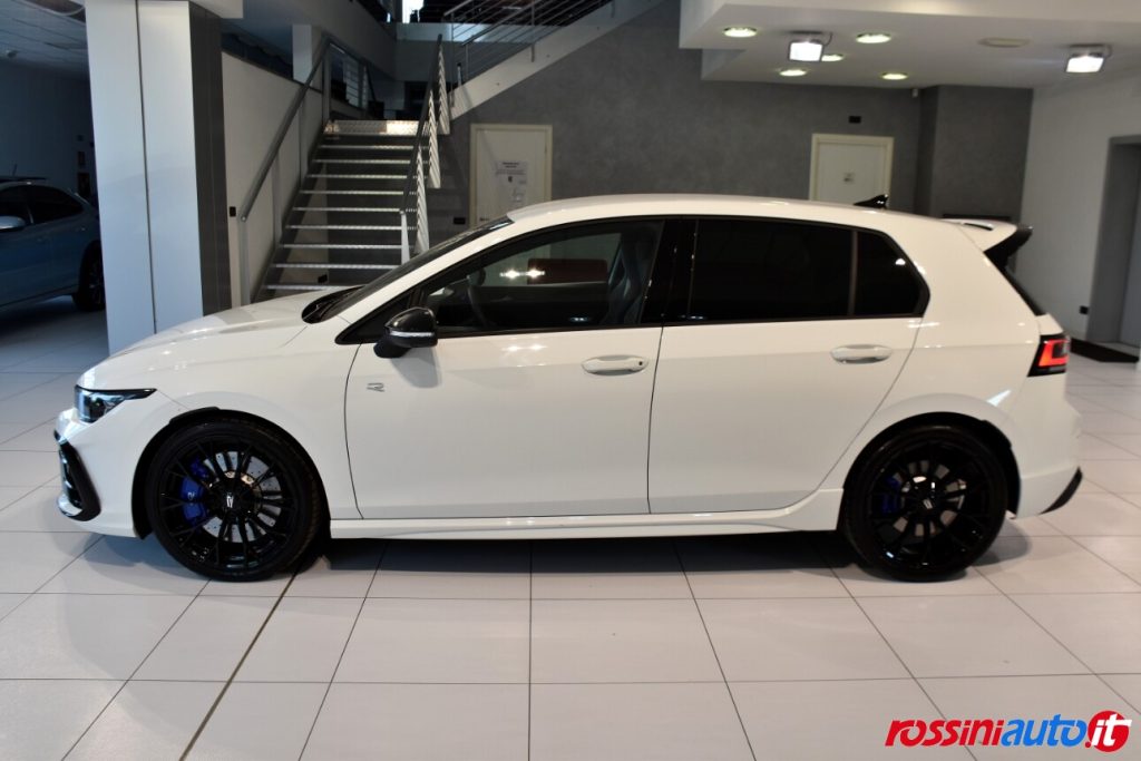 VOLKSWAGEN NUOVA GOLF 8.5 R 2.0 TSI 333 CV DSG 4MOTION USATA